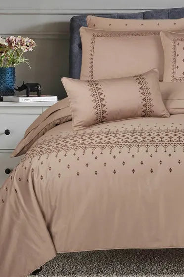 T400 Embroidered Khaki Quilt Cover Set